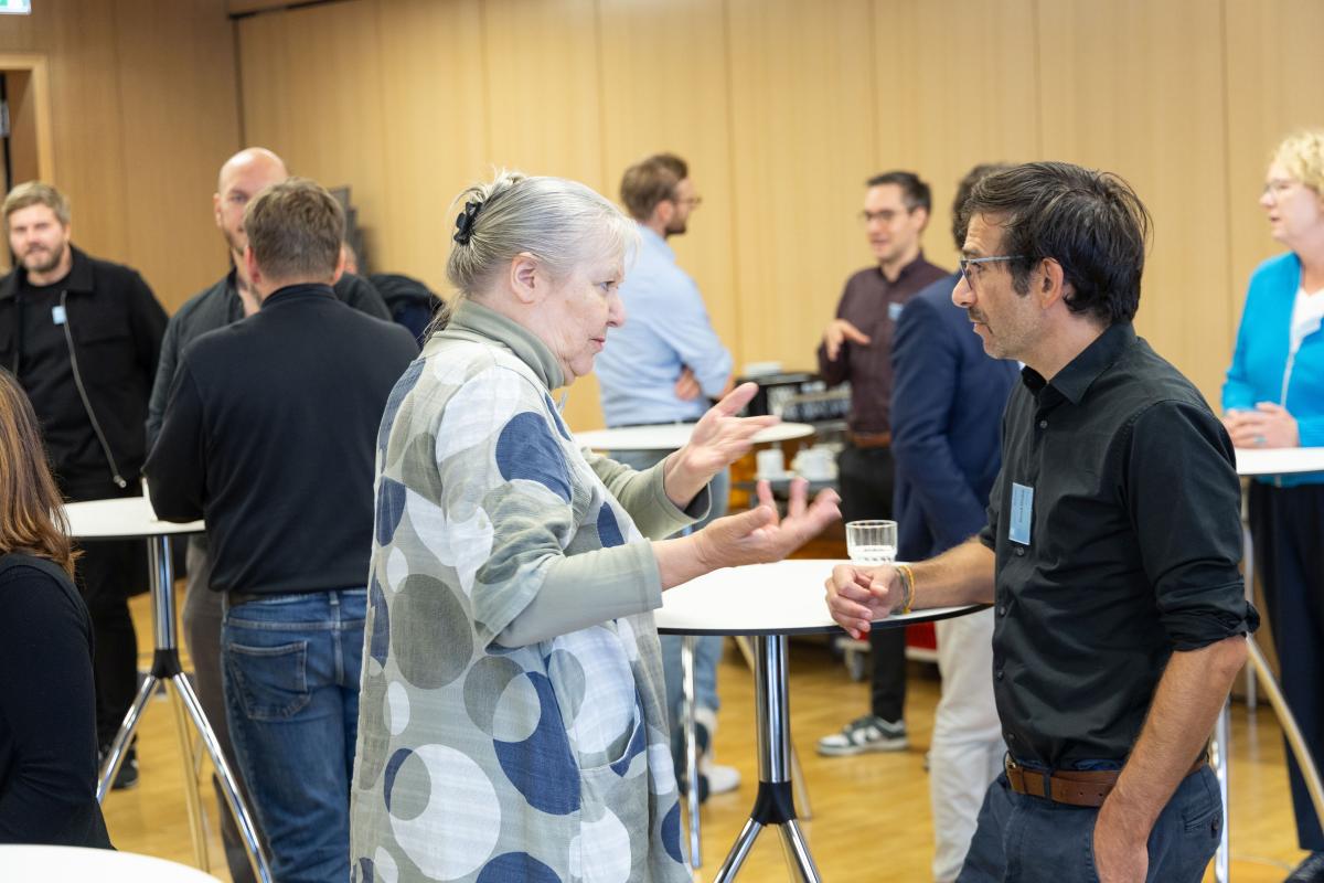 Diskussionen in den Pausen